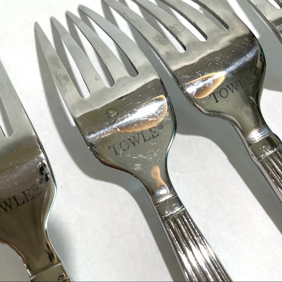 Towle Silver Stainless Dinner Forks set of 4 - Picture 7 of 7